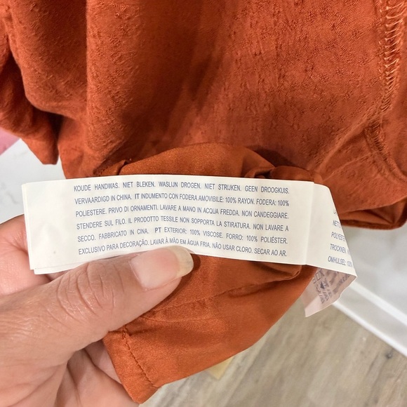 FOREVER 21 Size Small Rust Orange Rayon Top Off-the- Shoulders - Picture 3 of 9